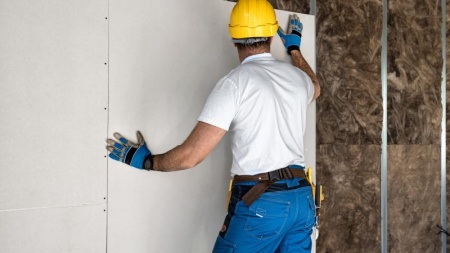 Pose de cloison en plâtre, quels avantages pour restructurer votre espace ?